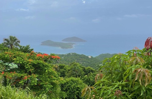 Estate Hull Maison | Island Country Retreat with Expansive Ocean Views ~ Private Pool