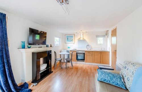 Chelmsford Maison | Island Lodge