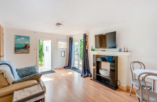 Chelmsford Maison | Island Lodge