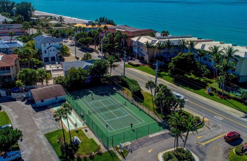 Bradenton Beach Copropriété | Island Oasis Retreat - 1 Minute Walk to the Beach