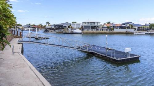 Banksia Beach Maison | Island Paradise On The Canal