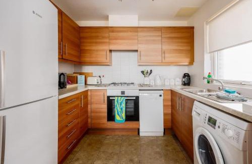 Hamworthy Appartement | Island's Edge- Moments from Hamworthy Beach and Park