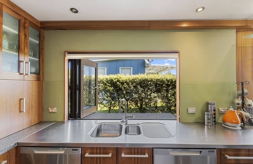 Paraparaumu Beach Maison | Island View Beach House - Paraparaumu Beach Home