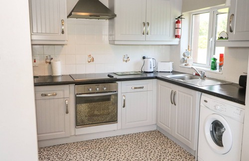 Ardmore Cottage | ISLAND VIEW, country holiday cottage in Ardmore, County Waterford