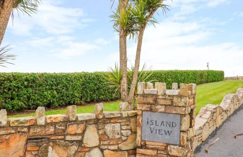 Ardmore Maison | Island View