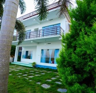 Vayittiri Maison | Island View Resort- Lake view Private villa - Premium Villa Resort in Wayanad