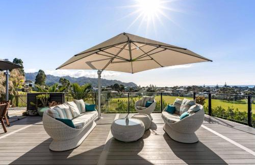 Waihi Beach Maison | Island Views - Waihi Beach Holiday Home