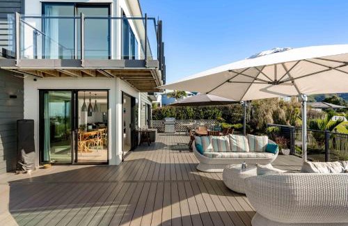 Waihi Beach Maison | Island Views - Waihi Beach Holiday Home