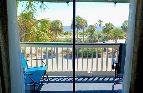 Isle of Palms Copropriété | Isle of Palms, SC Oceanfront Sea Cabin 226 - Best Place to Discover Charleston!