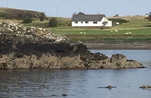 Caroy Appartement | Isle of Skye Lochside Loft Apartment
