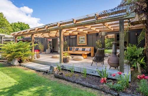 Te Horo Maison | Isness ... Your Haven on Hautere