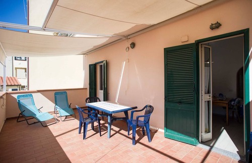 Marina di Campo Appartement | Isola Blu Large Apartment with terrace