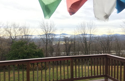 Greenwood Cottage | Isolated cottage with good view close to many winery and Brewers.
