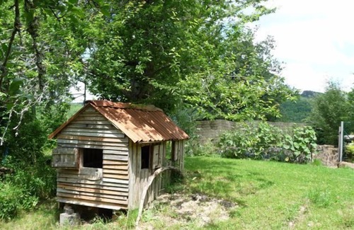 Saint-Antonin Noble Val Maison | maison isolée, piscine chauffée, au calme d'une propriété de bois et prairies