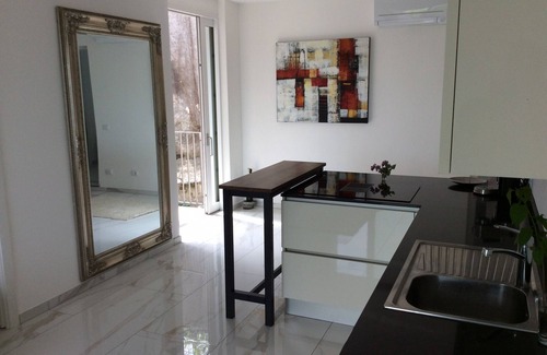 Carciano Appartement | Isole apartment with pool and lake view in Baveno