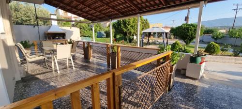 Isthmia Maison | Isthmus Filoxenia