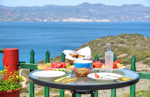 Istron Appartement | Istron Beachside Studio