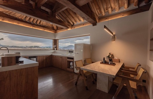 Gyeongju Villa | It is located in front of Namsan Mountain / 5-minute drive to Hwangridan-gil