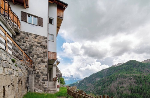 Livinallongo del Col di Lana Appartement | Apartment 'Col Di Lana' with Mountain View, Shared Garden and Wi-Fi