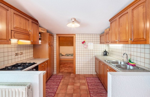 Alfauro Appartement | Apartment 'Dolomiti' with Mountain View, Private Terrace and Wi-Fi