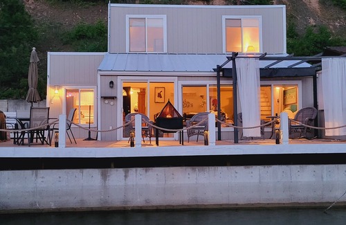 Loon Lake Maison | It's the sunsets and the view that count, right? Deer Lake