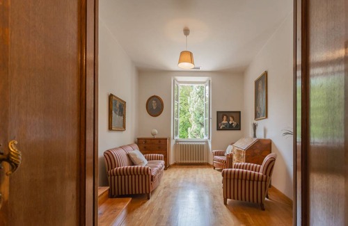 San Fermo della Battaglia Appartement | 350 m² Appartement ∙ 6 chambres ∙ 11 personnes
