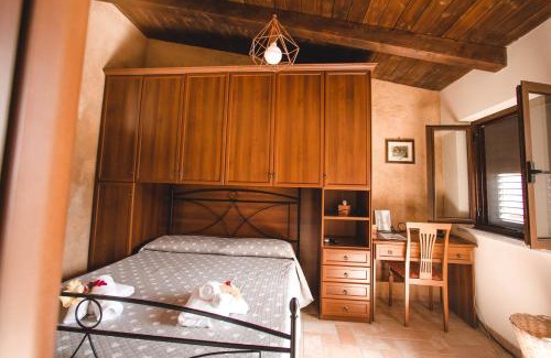 Santa Caterina dello Ionio Maison | Calàmi - Villa Romeo - Private Apartments with Pool, Seaview & Olive Grove