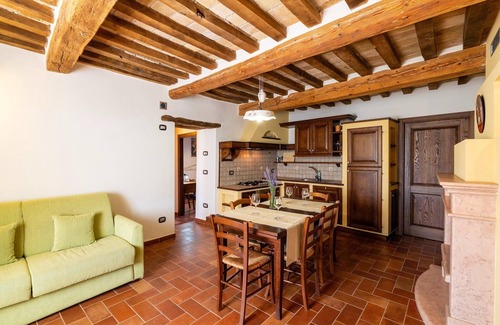 Cagli Appartement | Appartement dans une maison avec 2 piscines