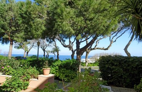 Rhodes Appartement | Italian flair with a view