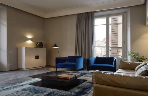 Duomo Appartement | ITALIAN LUXURY WITH TOP OF THE LINE AMENITIES IN THE PERFECT SETTING OF DUOMO