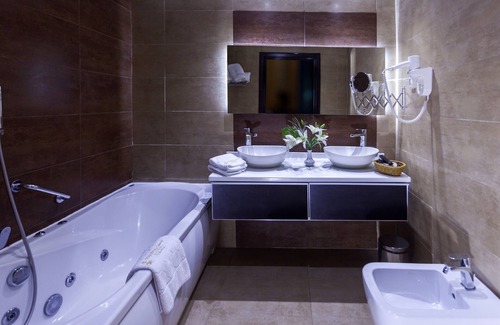 Tabarka Hôtel | Itropika Hôtel
