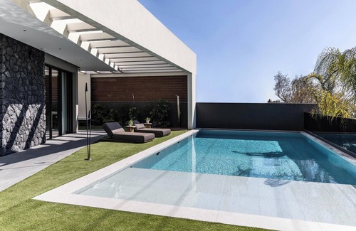Voula Villa | It’s a statement of refined living by etouri