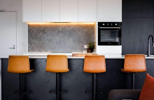 Heidelberg Heights Appartement | Ivanhoe Penthouse - Masterpiece w/ parking + views
