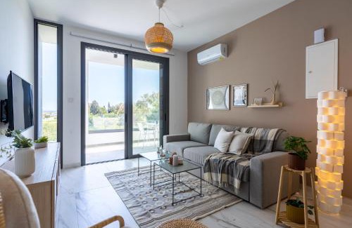 Larnaca Appartement | Ivory 1-BR Apartment in Aradipou