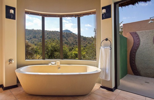 Pilanesberg National Park Cabine | Ivory Tree Game Lodge