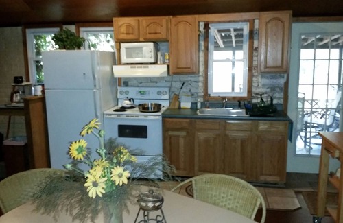 Catawissa Cottage | Ivy Cottage -Central Pennsylvanie Creekside