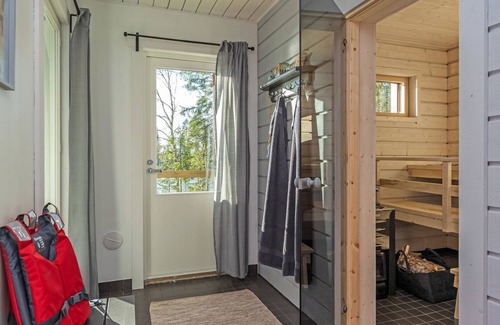 Ruokolahti Maison | Järven idylli by Interhome