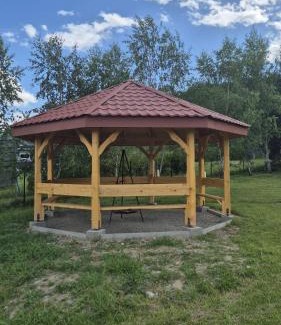 Wysowa-Zdroj Villa | Józefówka - dom z 4 sypialniami, z balią ,dużym tarasem i pięknym widokiem na Wysową