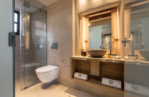 Old Town Maison | J&G Suites