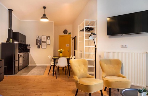 Halensee Appartement | [J.HR] Ku'damm style +A/C +rain-shower +U-station