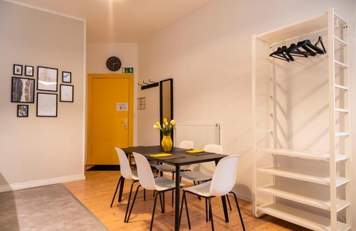 Halensee Appartement | [J.HR] Ku'damm style +A/C +rain-shower +U-station