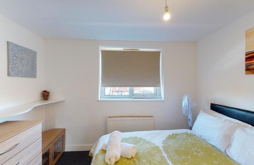 Smethwick Maison | J KYNS APARTHOME