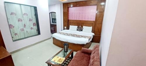 Khagaria Hôtel | J R International