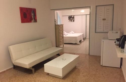 Es Canar Appartement | Jacaranda Apartments & Studios