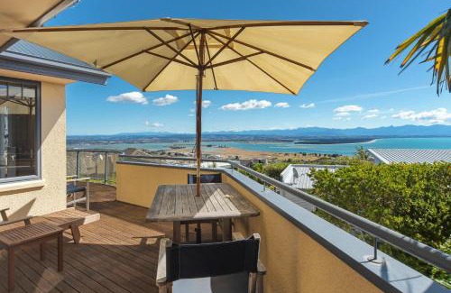 Britannia Heights Maison | Jacaranda