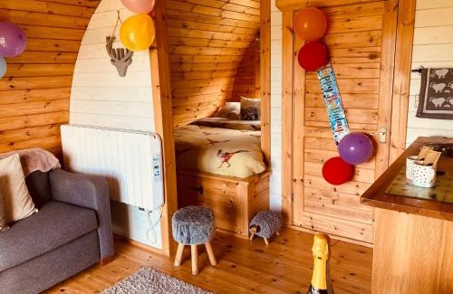 Margam Cabine | Jacob's Den Cosy pod with hot tub