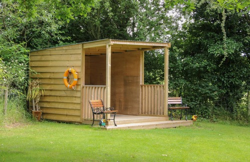 Church Stoke Cottage | JACOB'S MEADOW POD 2, pet friendly, with a garden in Chirbury