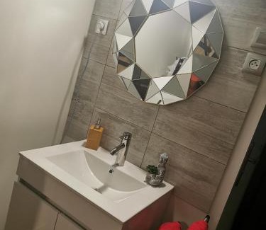 Vitrolles Lit Et Petit-Déjeuner | Jacuhomespa13