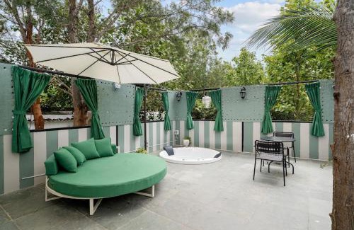 Denkanikota Maison | Jacuzzi Cove in Bangalore Rio