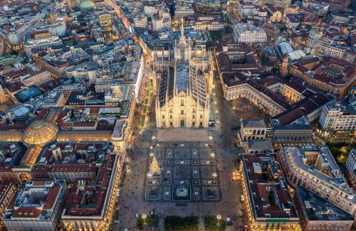 Milan Appartement | Jacuzzi Duomo Suites - Free Parcking AC Wi-Fi